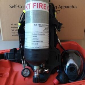 Cận cảnh xy lanh bình dưỡng khí SCA680KT có nhãn KT Fire, dòng Carbon Composite 6.8 liter, 2040 liter, van và đồng hồ áp
