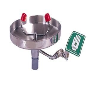 Bồn rửa mắt khẩn cấp Blue Eagle EW402 chậu inox tròn, hai vòi phun nắp đỏ, tay đẩy van bên hông và biển báo xanh lá