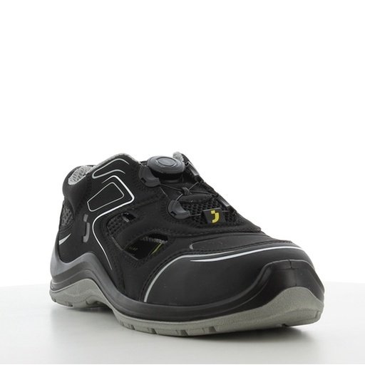 Sandal Flow S1P góc 3/4 phía trước, mũi kín tròn, núm vặn khóa dây, nhãn ESD vàng, ô khoét hở bên hông