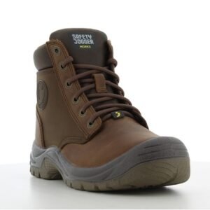 Giày Dakar 019 góc 3/4 phía trước, mũi bọc cao su xám, logo Safety Jogger trên lưỡi gà, da bò nâu, dây buộc nâu lên cổ