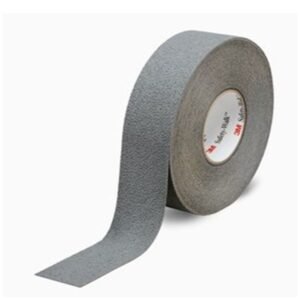 Cuộn băng keo chống trượt 3M 370 màu xám, đầu băng kéo dài ra phía trước, bề mặt nhám sần, lõi in logo 3M