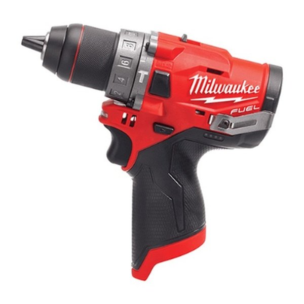 Máy khoan động lực Milwaukee M12 FPD-0C thân đỏ, tay cầm đen, đầu kẹp mũi 13mm và vòng chỉnh lực nhìn từ bên hông
