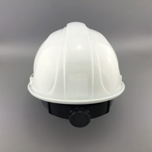 Mũ bảo hộ COV COVH-A001 màu trắng nhìn chính diện trên nền xám, gân nổi đối xứng, vành trước, núm vặn đen phía sau