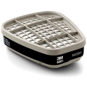 Phin lọc 3M 6002 dạng hộp chữ nhật bo góc vỏ xám, mặt trên lưới nan chia ô, đai nhãn sẫm màu quanh thân in chữ 3M và NIOSH
