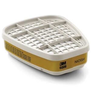 Phin lọc 3M 6006 dạng hộp vỏ xám nhạt, lưới nan trên mặt, đai nhãn màu vàng ô liu quanh thân in 3M 6006 và NIOSH