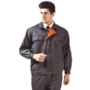 Nam mặc bộ bảo hộ dài tay mẫu 009 màu ghi đậm, cổ áo phối cam, túi ngực nắp, tay áo bo gấu