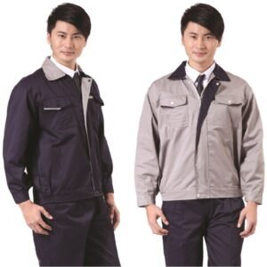 Hai nam mặc bộ bảo hộ mẫu 017: một bộ xanh than cổ ghi, một bộ ghi sáng phối xanh than, kiểu dáng đơn giản