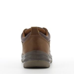 Giày Safety Jogger Sahara S3 nhìn từ phía sau, gót da nâu, cổ vải nâu sẫm có quai kéo, đế PU/PU nâu xám