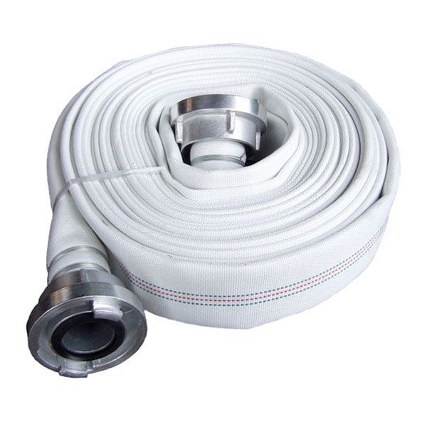 Cuộn vòi cứu hỏa D65 màu trắng quấn tròn dẹt, hai đầu lắp khớp nối nhôm sáng bạc, thân vải có sọc chỉ đỏ chạy dọc